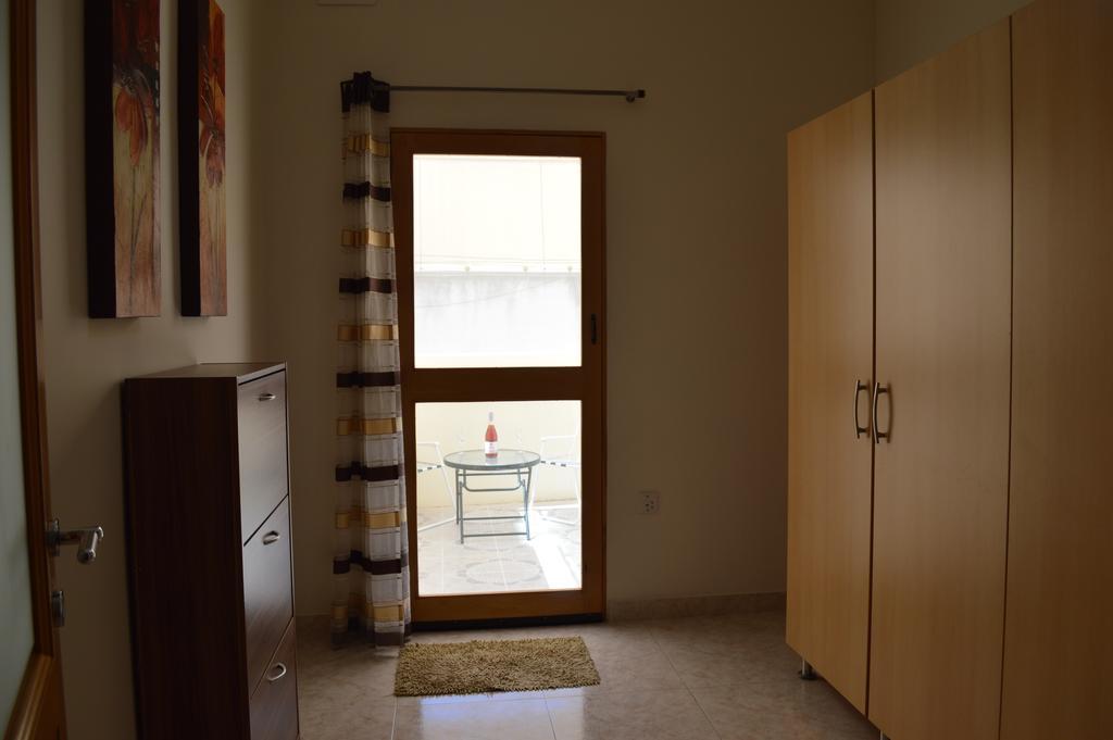 The April Maisonette Marsaskala Exterior photo